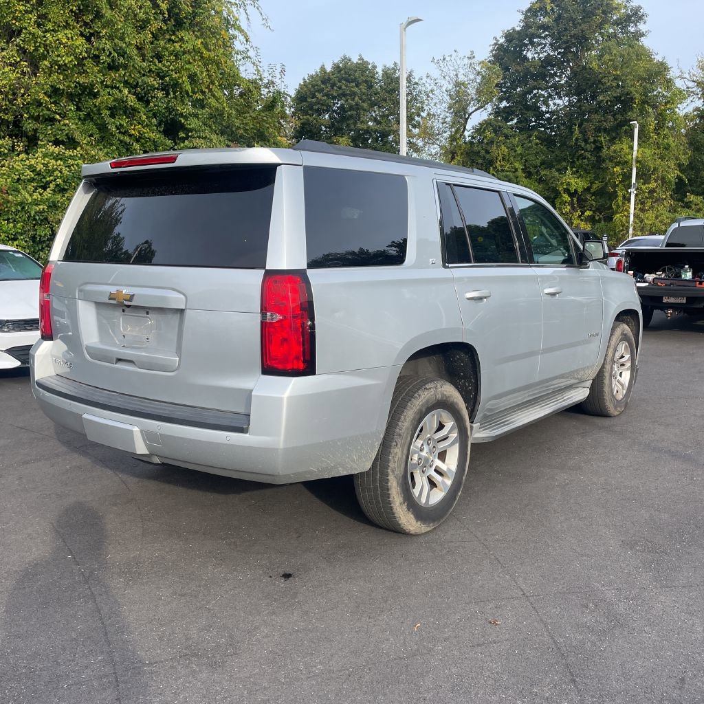 2016 Chevrolet Tahoe LT photo 3