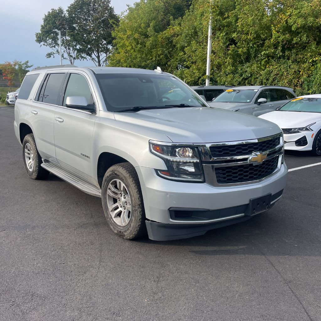 2016 Chevrolet Tahoe LT photo 4