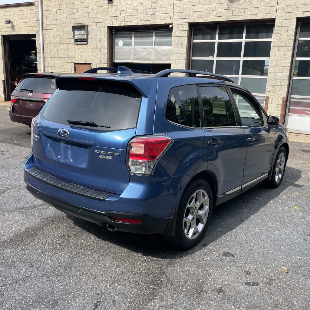 2017 Subaru Forester 2.5i Touring photo 3