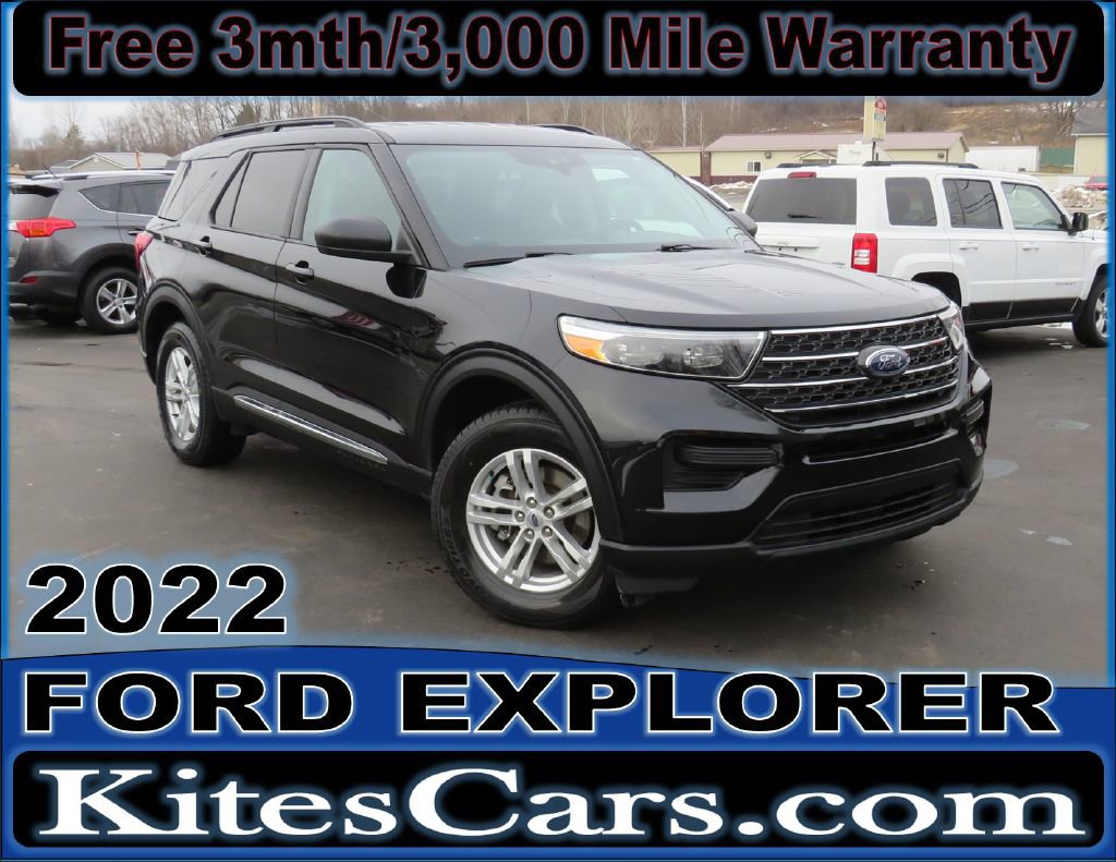 2022 Ford Explorer XLT's photo