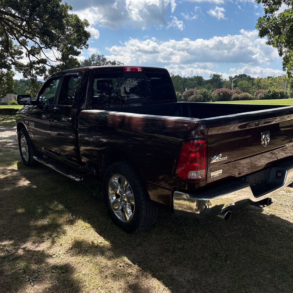 2014 Ram 1500 SLT photo 3