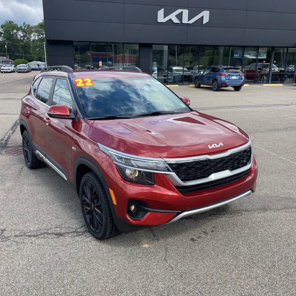 2022 Kia Seltos Nightfall Edition photo 3