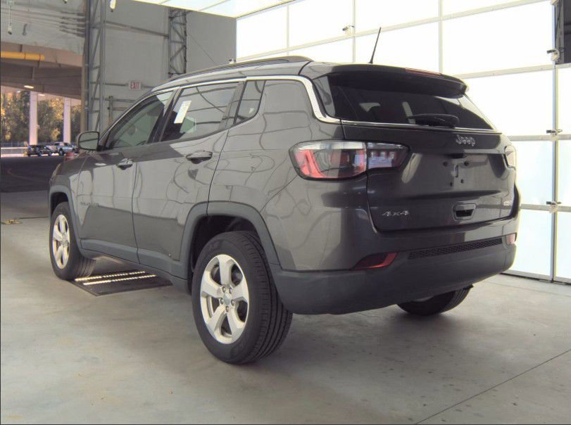 2019 Jeep Compass Latitude photo 3