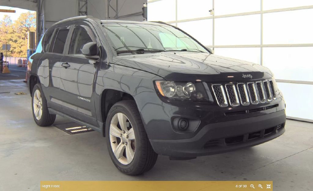2016 Jeep Compass Latitude photo 4
