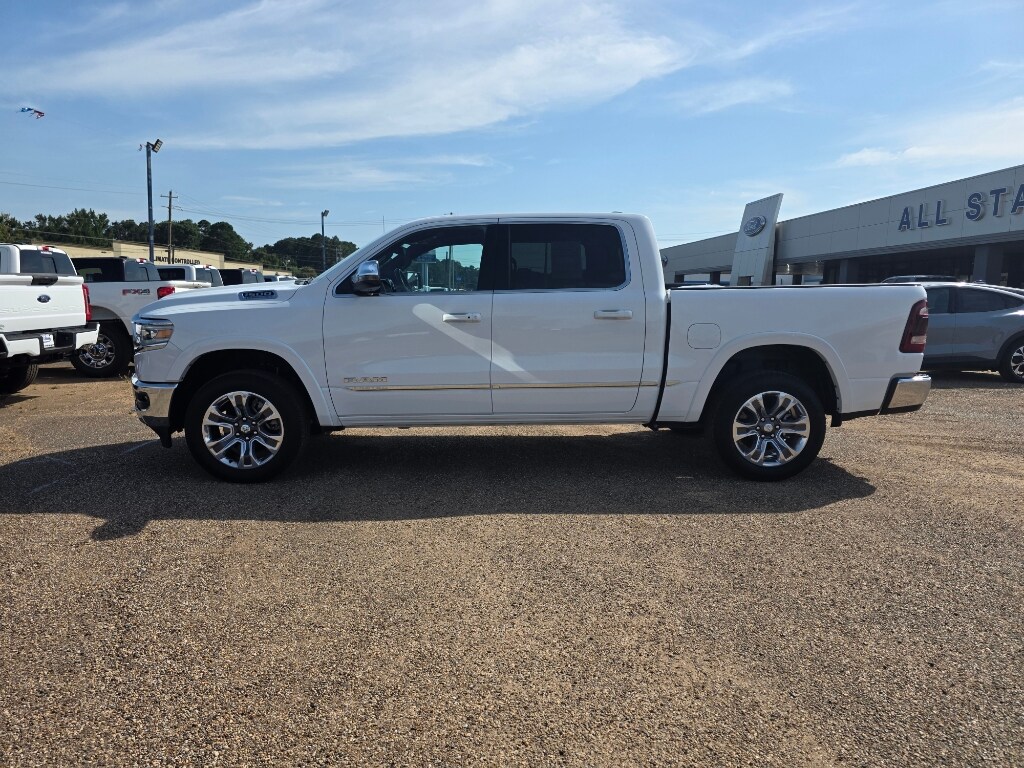 2024 Ram 1500 Limited photo 2
