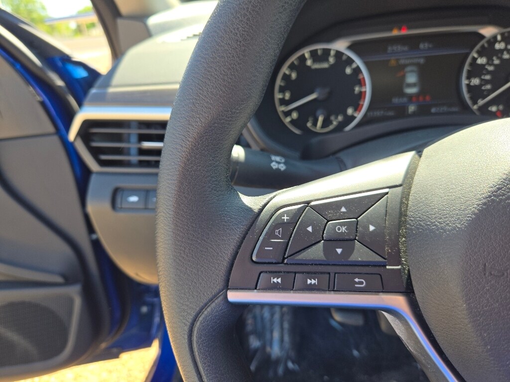 2025 Nissan Altima SV - Photo 23