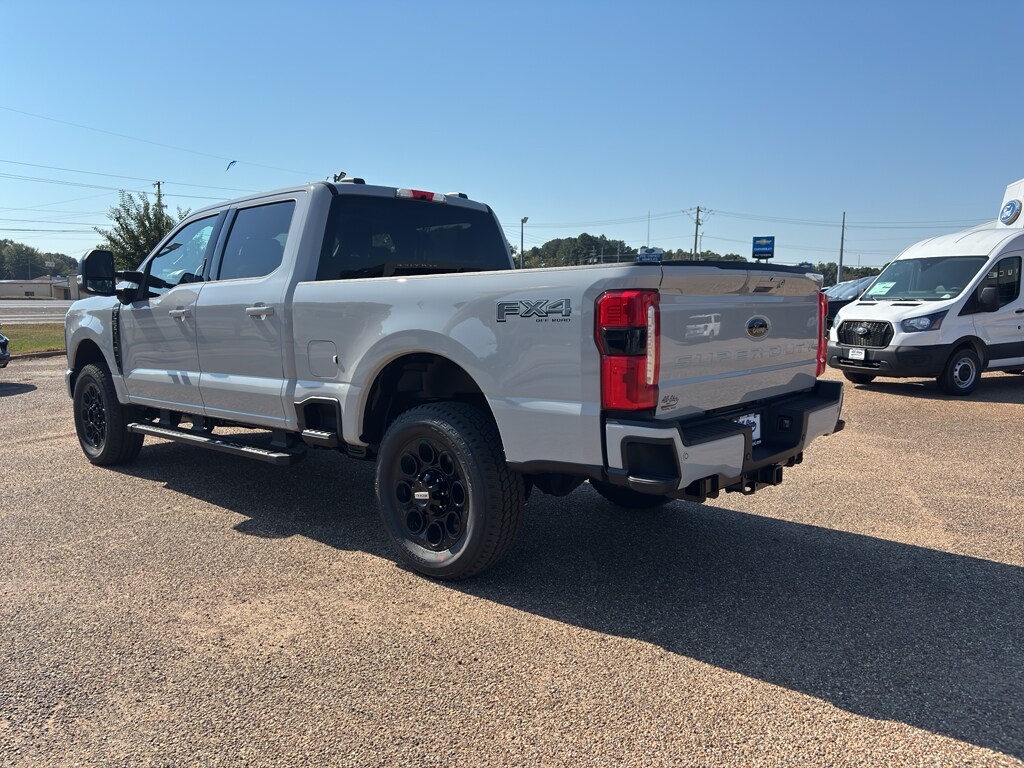 2026 Ford F-250 Lariat photo 3