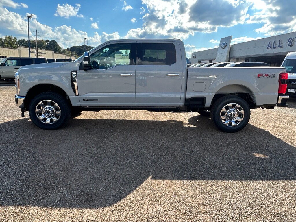 New 2026 Ford F-250 Lariat Crew Cab