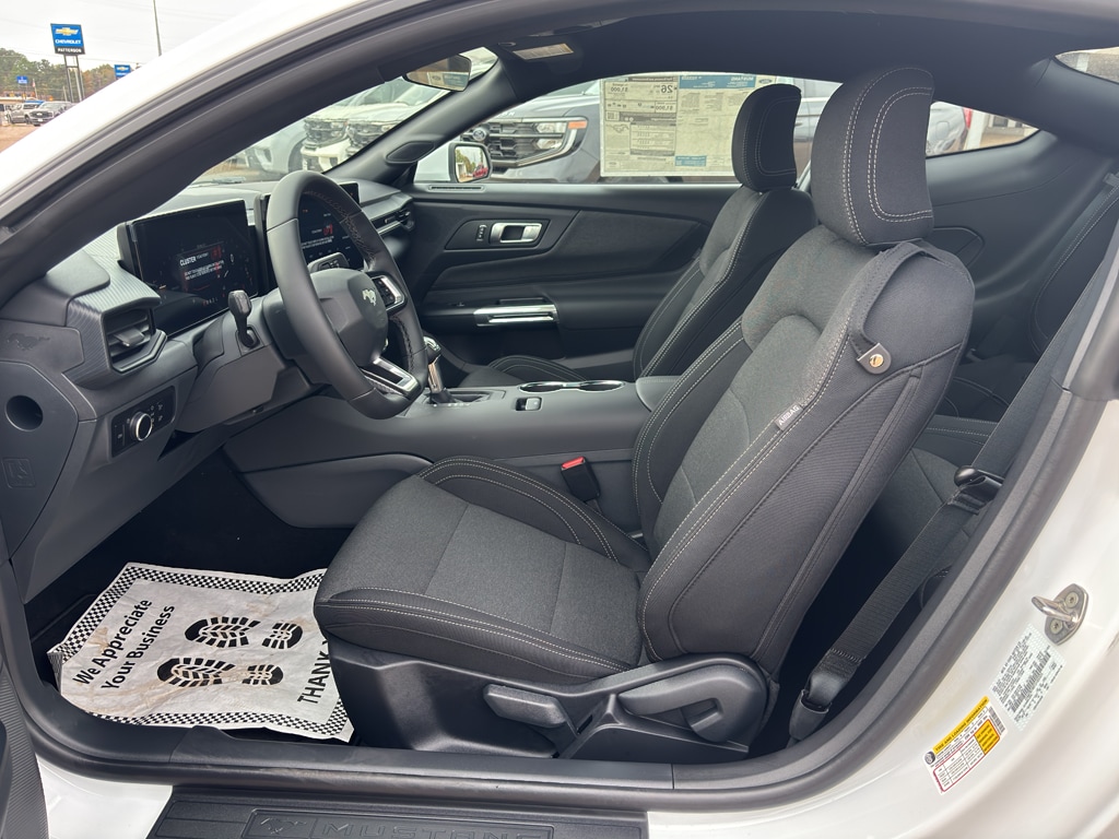 2026 Ford Mustang EcoBoost Fastback - Photo 19