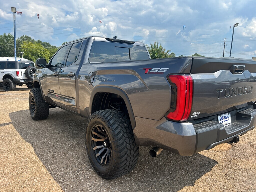 2022 Toyota Tundra SR5 Double Cab photo 3