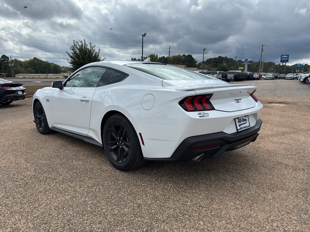 2025 Ford Mustang GT photo 3