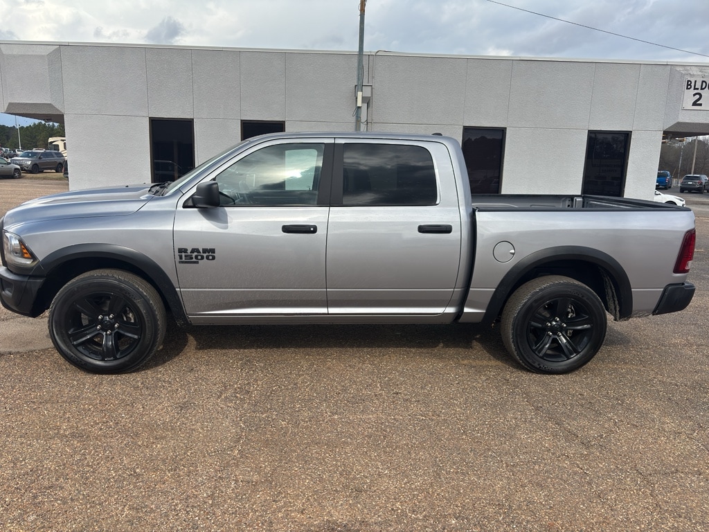 2024 Ram 1500 Classic SLT Warlock photo 2