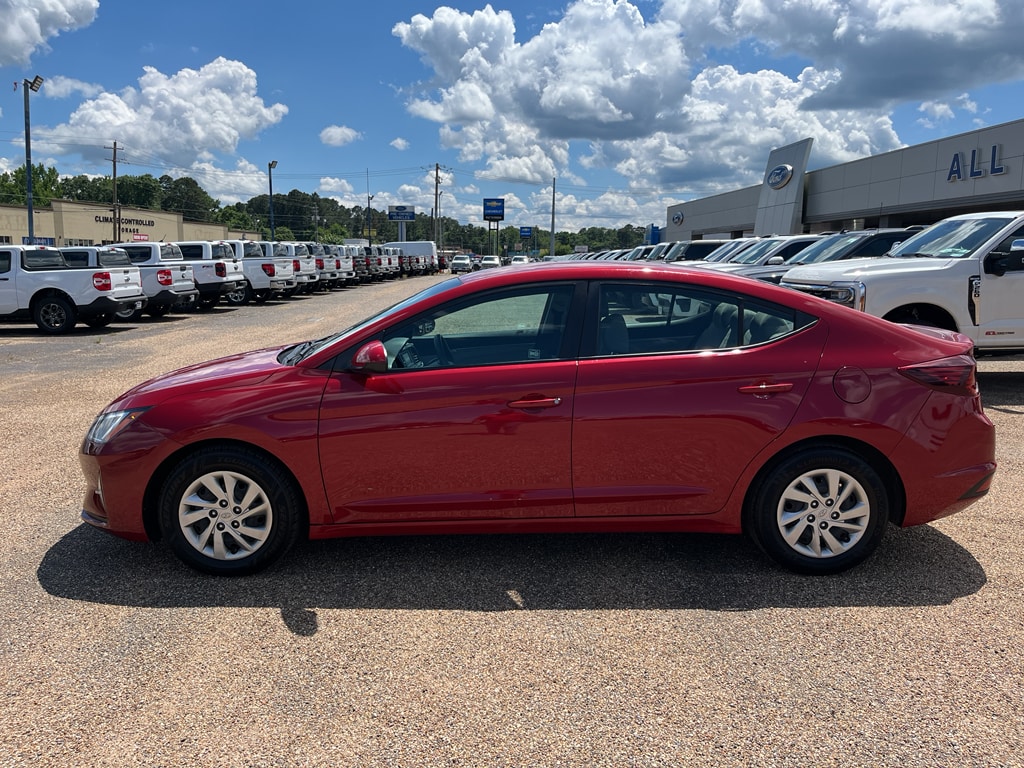 Used 2020 Hyundai Elantra SE with VIN KMHD74LF1LU086285 for sale in Kilgore, TX