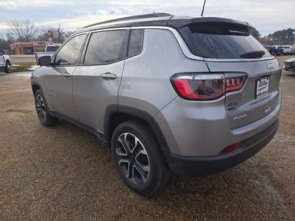 2022 Jeep Compass Limited photo 4