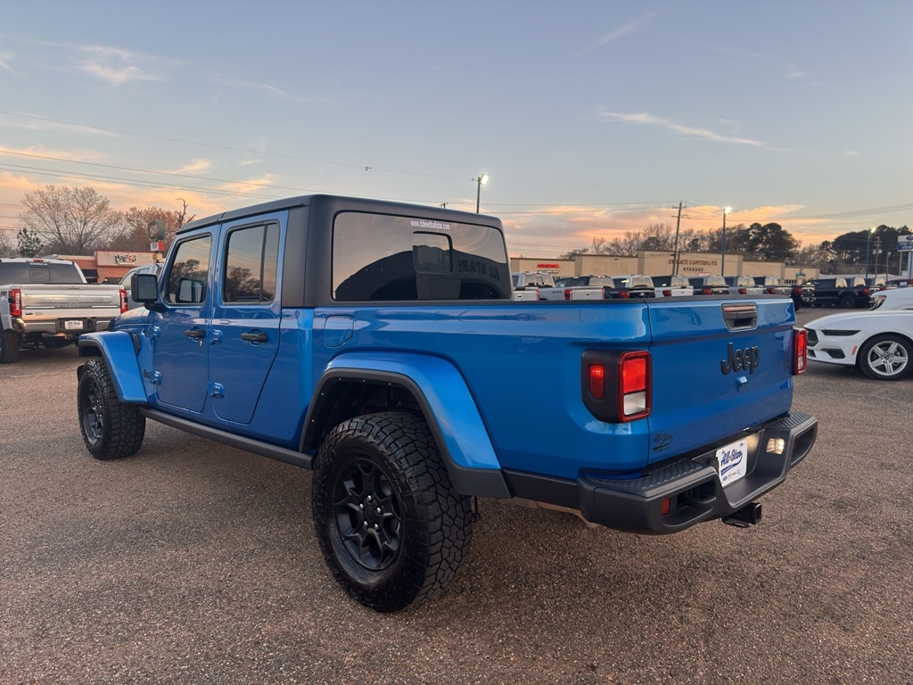 Used 2023 Jeep Gladiator Willys Crew Cab