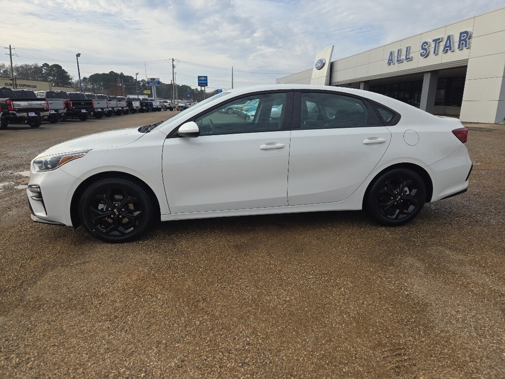 2019 Kia Forte FE LXS photo 3