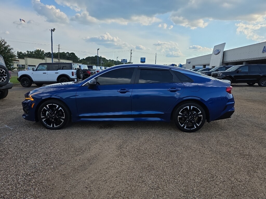 2022 Kia K5 GT-Line photo 2