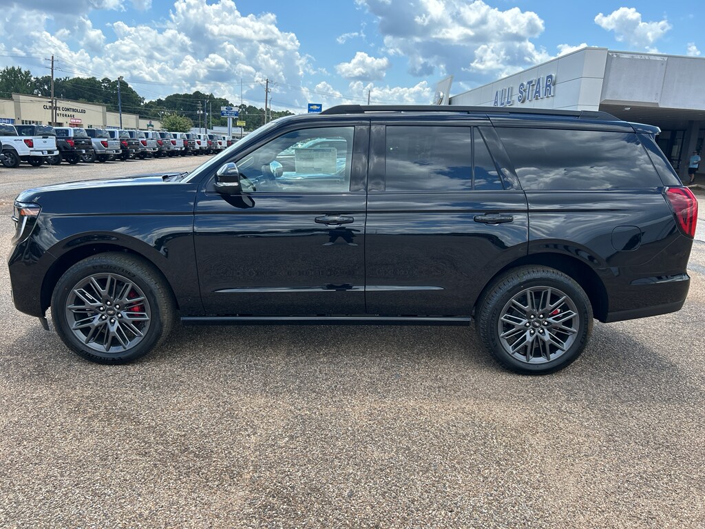 2025 Ford Expedition Platinum photo 2