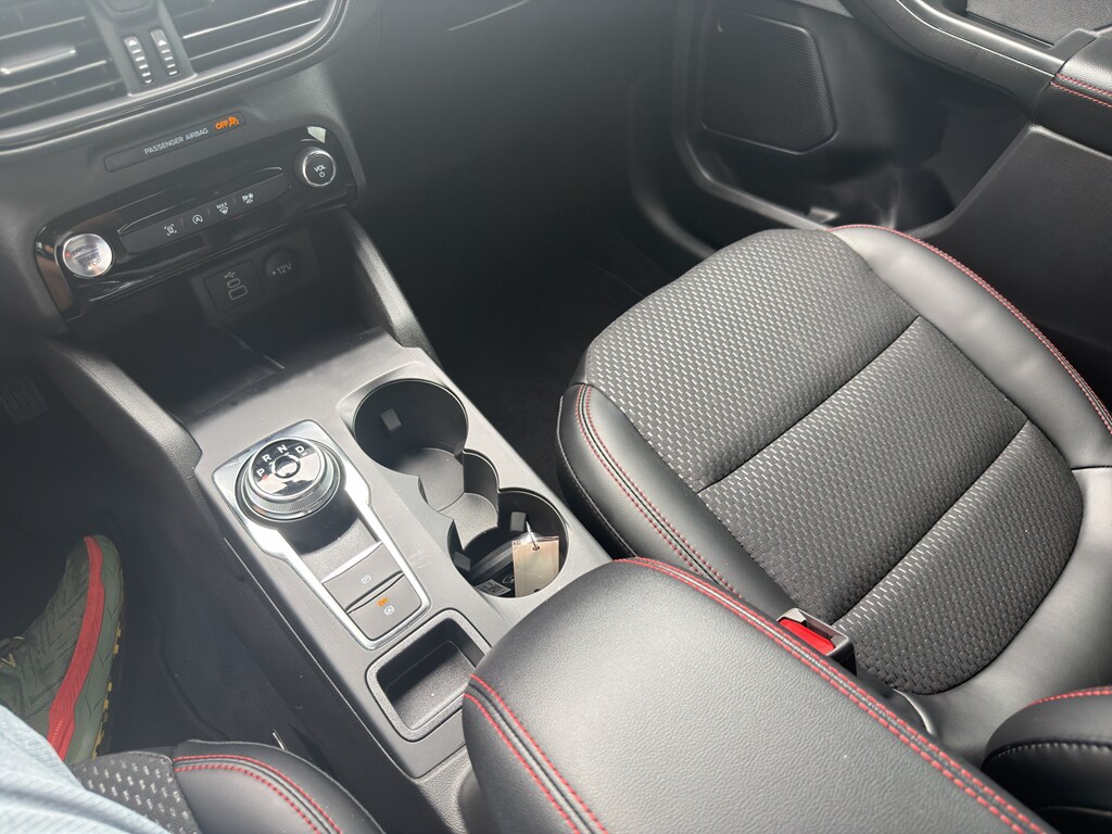 2026 Ford Escape ST-Line Elite - Photo 34