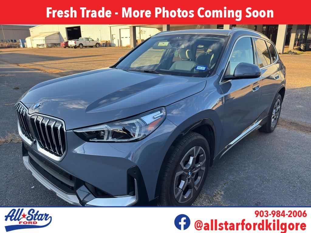 2025 BMW X1 28i's photo