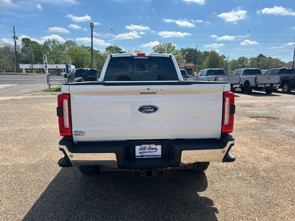 2026 Ford F-350 Lariat photo 4