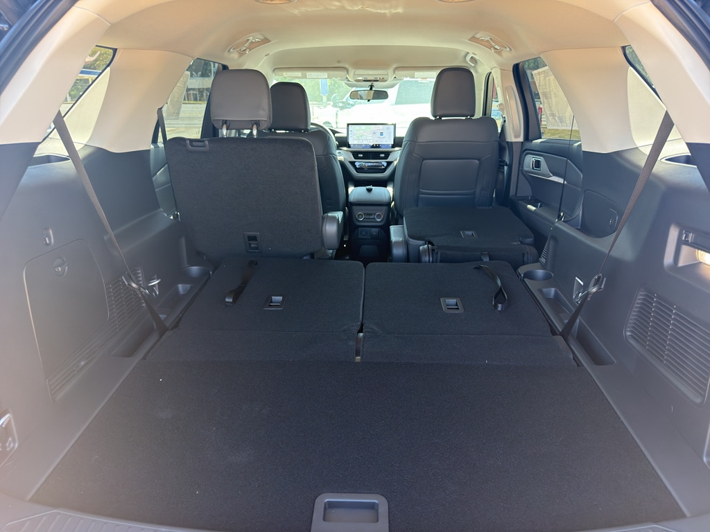 2026 Ford Explorer Active - Photo 15