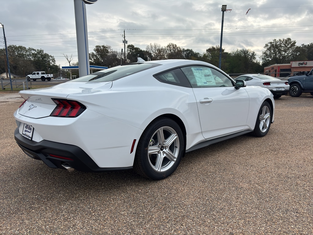 2026 Ford Mustang EcoBoost Fastback - Photo 5