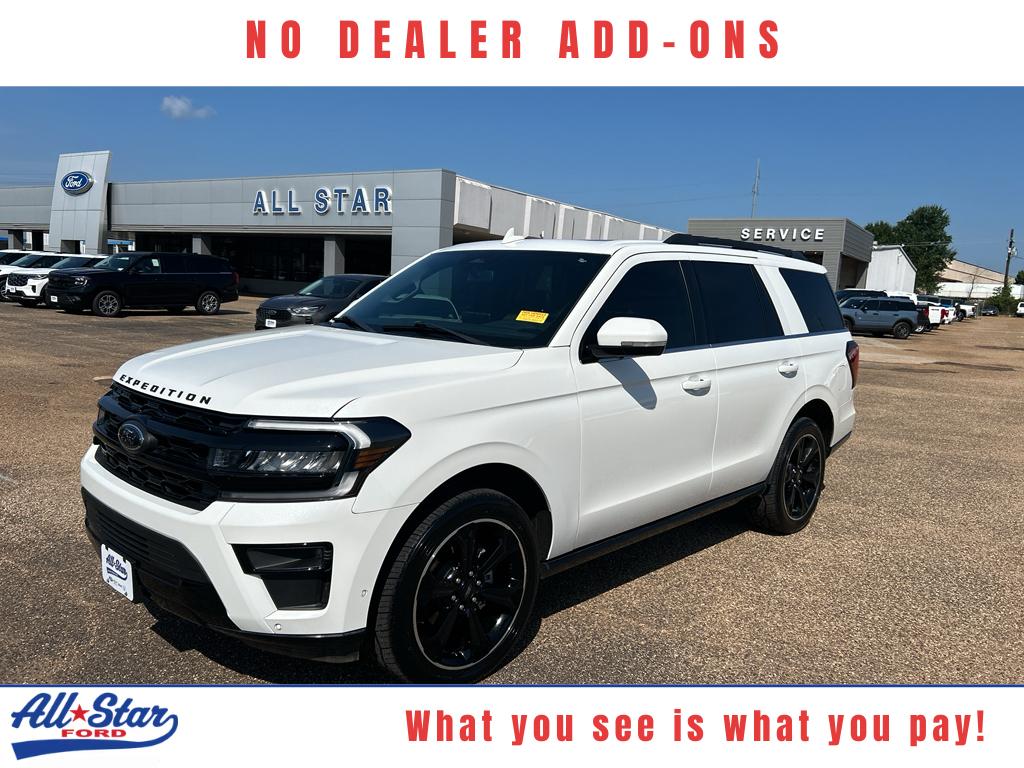 2022 Ford Expedition Limited's photo