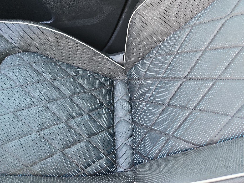 2024 Volkswagen Atlas Cross Sport photo 3