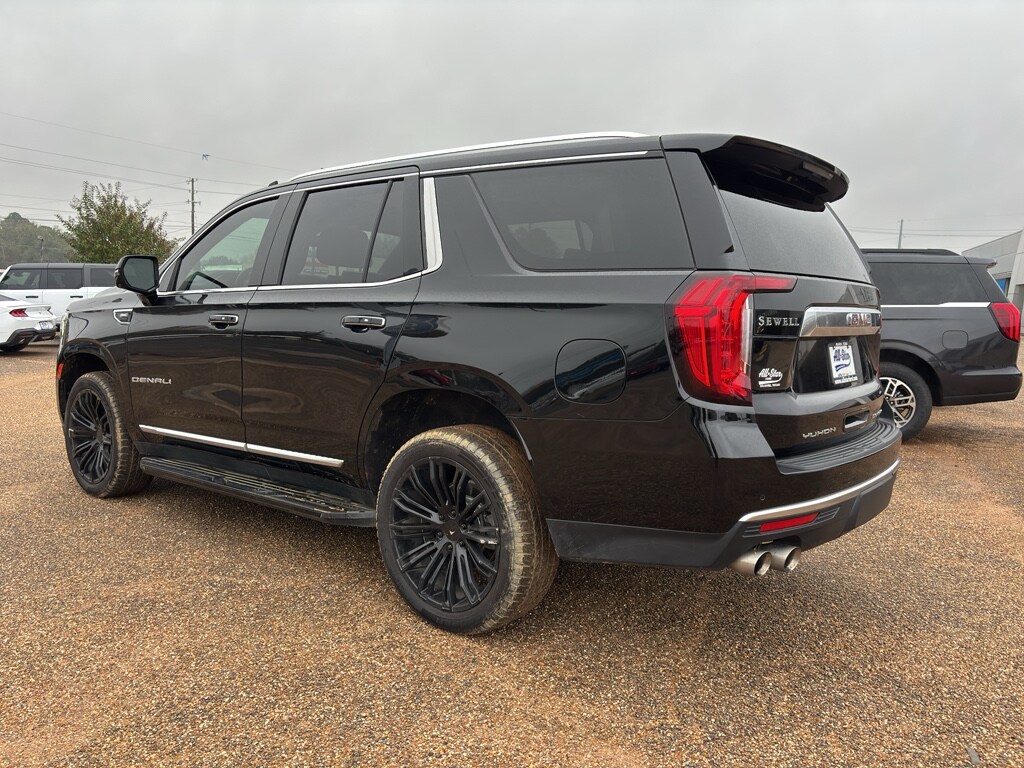 2021 Gmc Yukon Denali photo 3