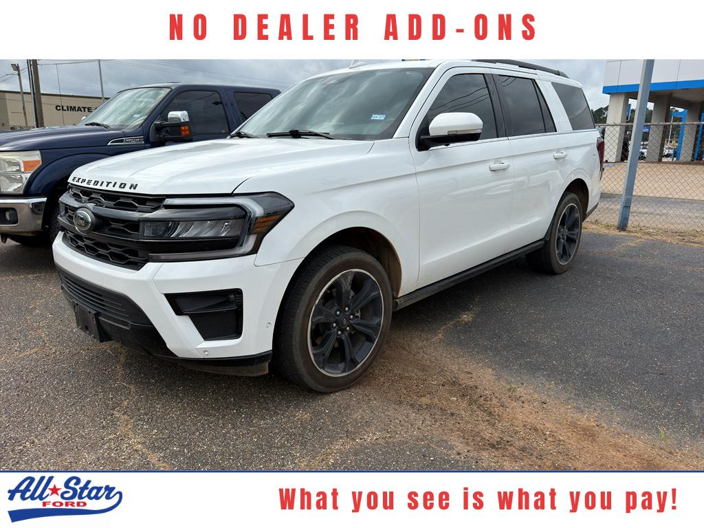 2022 Ford Expedition Limited's photo