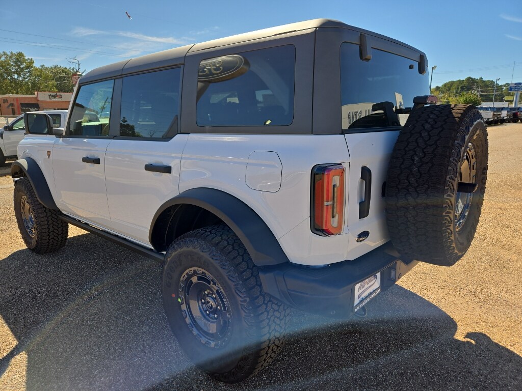 2025 Ford Bronco Badlands photo 3