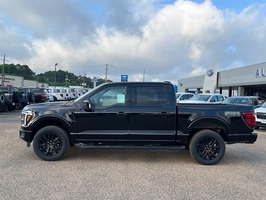 2025 Ford F-150 Lariat photo 2