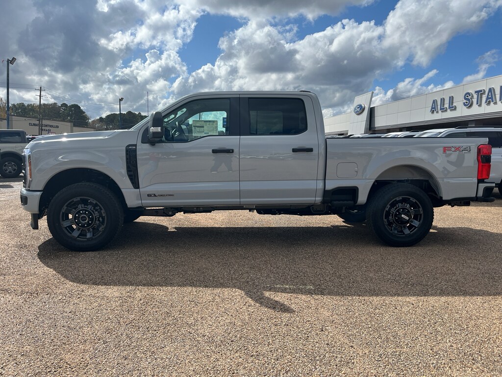 2026 Ford F-250 XL photo 2