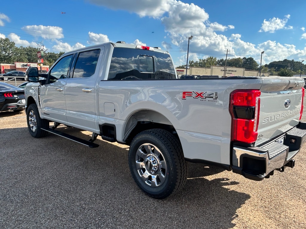 New 2026 Ford F-250 Lariat Crew Cab
