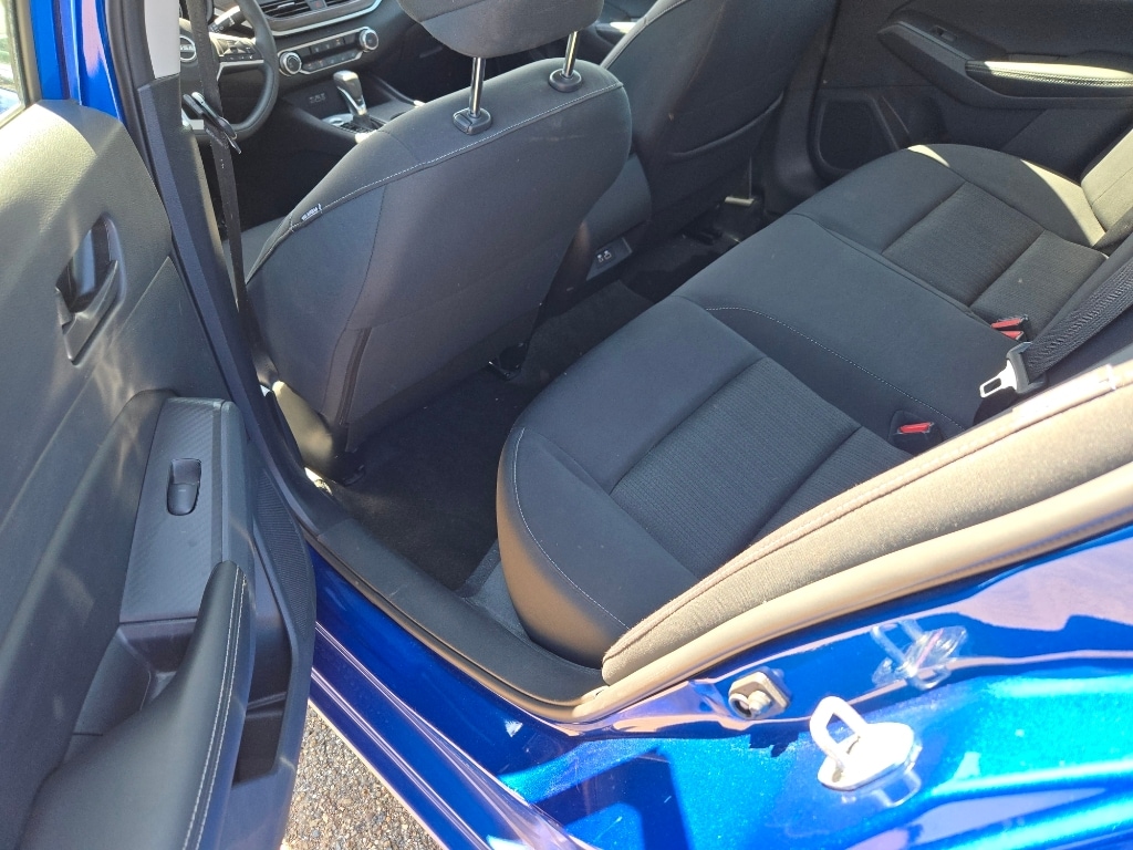 2025 Nissan Altima SV - Photo 14