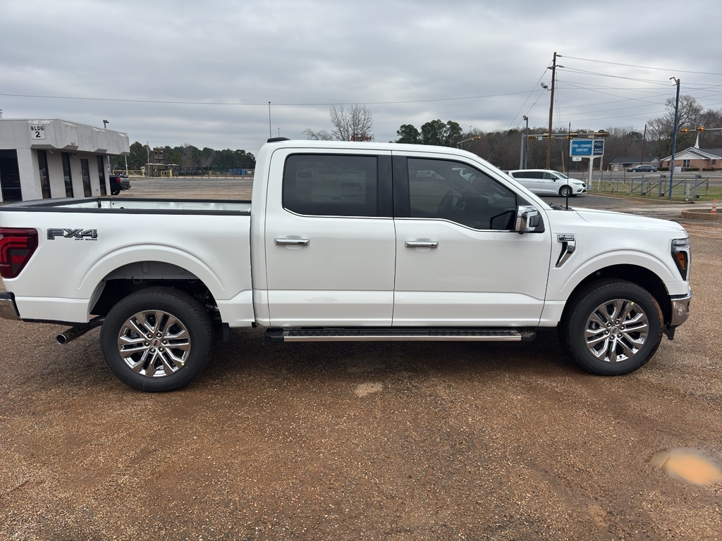 2026 Ford F-150 Lariat photo 2