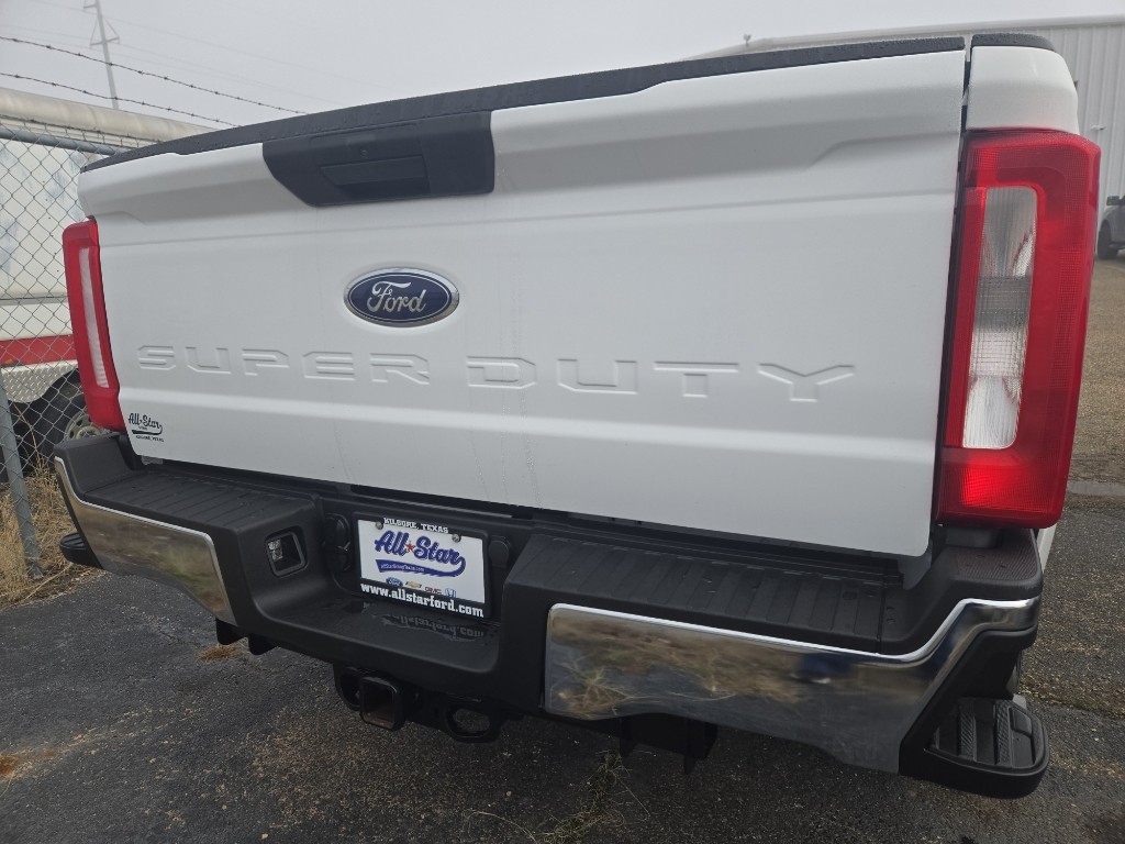 2024 Ford F-250 XLT photo 4