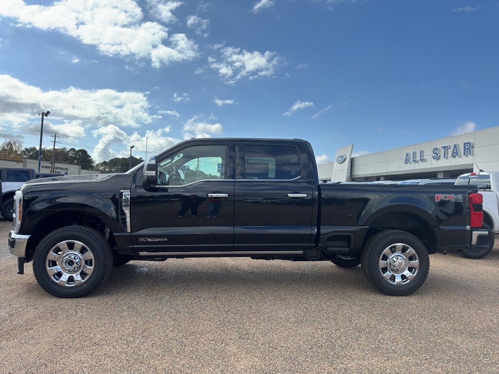 2026 Ford F-250 King Ranch photo 2