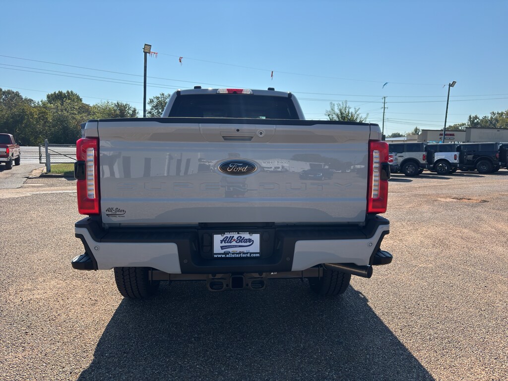 2026 Ford F-250 Lariat photo 4