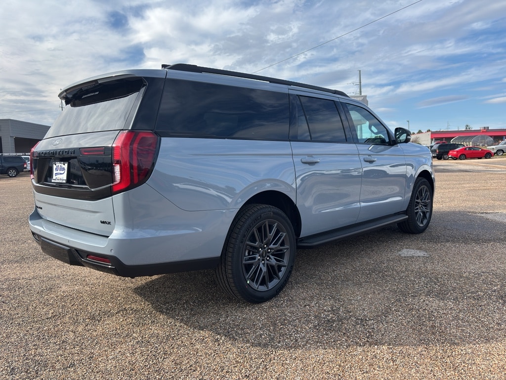 2026 Ford Expedition MAX photo 4
