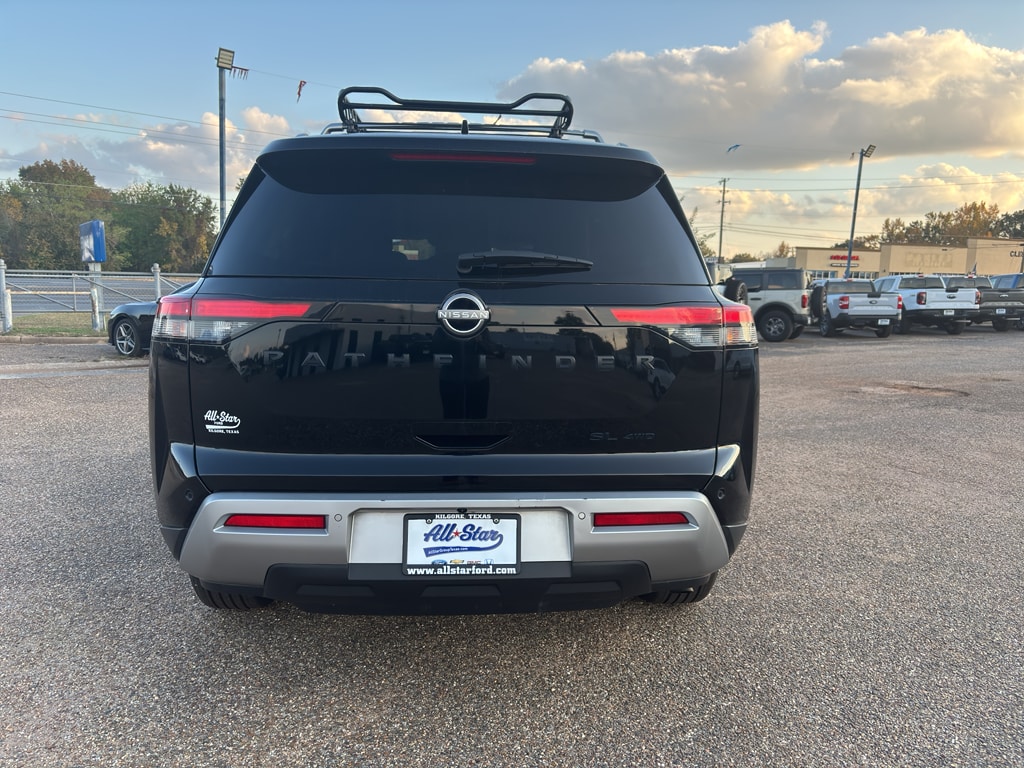 Used 2023 Nissan Pathfinder SL SUV