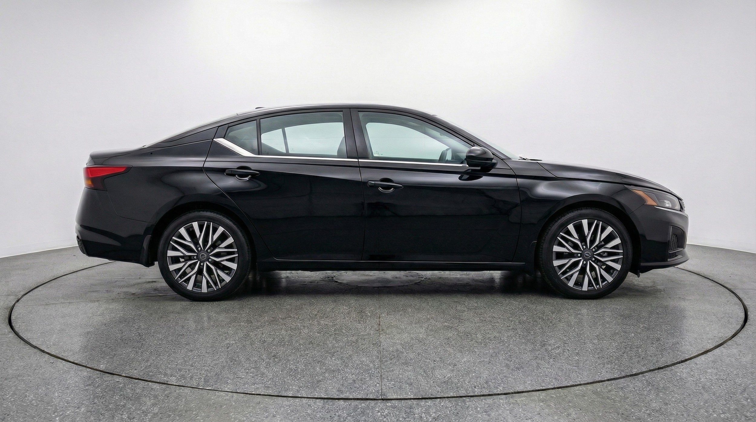 Thumbnail: 2025 Nissan Altima - 8