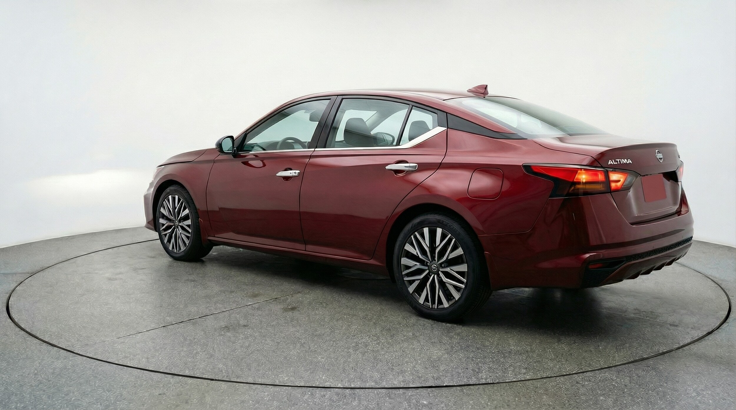 Thumbnail: 2025 Nissan Altima - 5