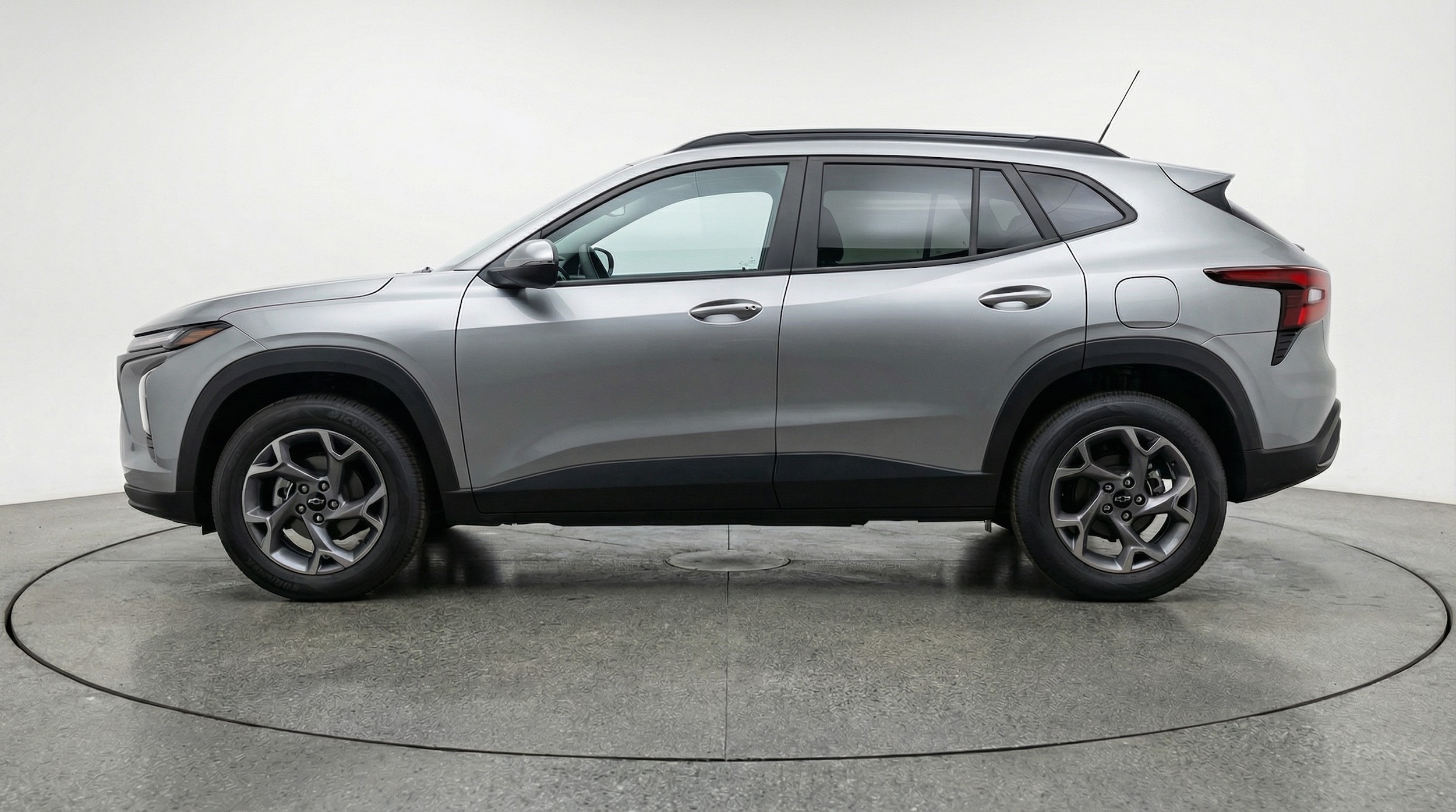 Thumbnail: 2025 Chevrolet Trax - 4