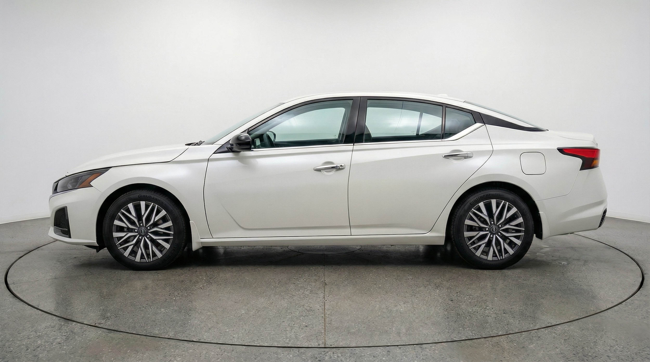 Thumbnail: 2025 Nissan Altima - 4