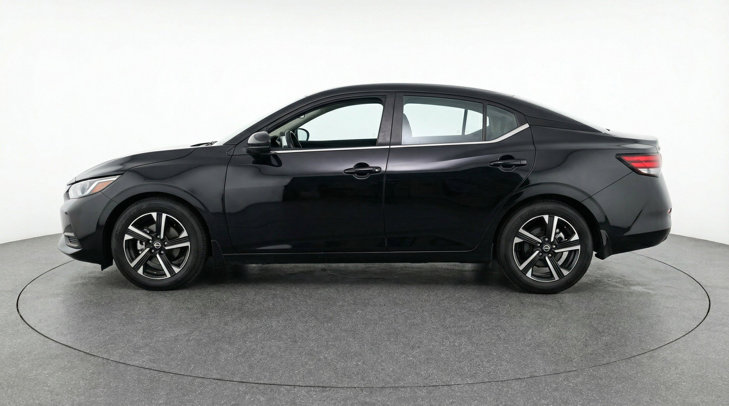 Thumbnail: 2025 Nissan Sentra - 5