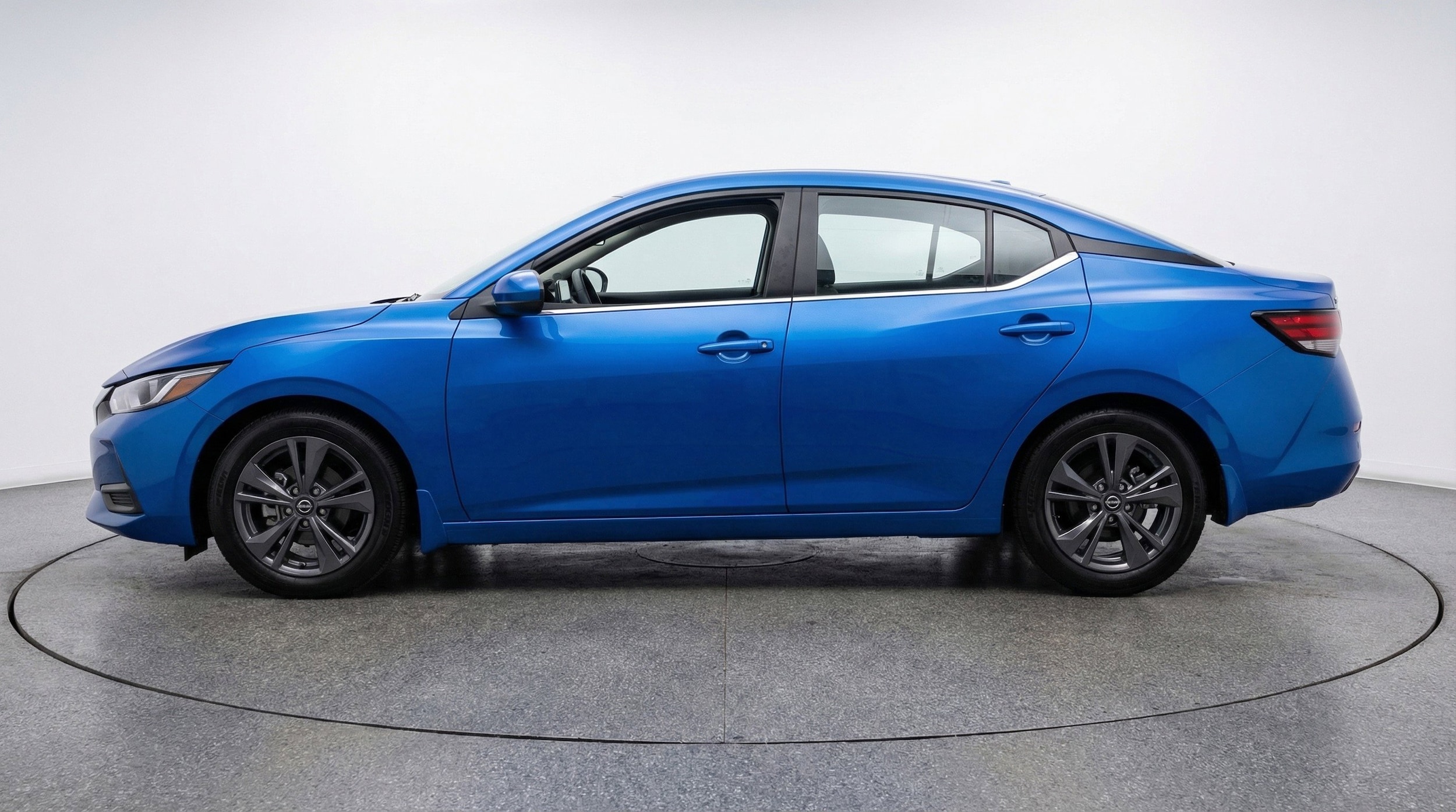 Thumbnail: 2025 Nissan Sentra - 5