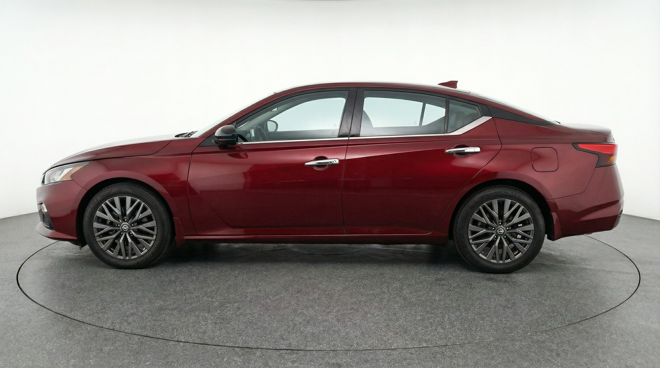 Thumbnail: 2025 Nissan Altima - 4