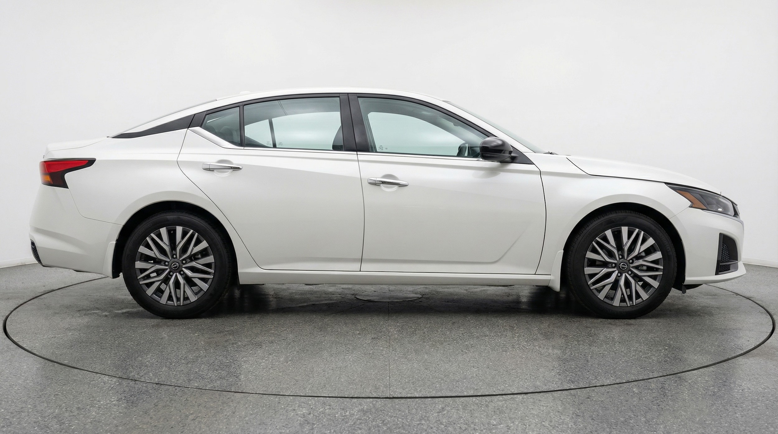 Thumbnail: 2025 Nissan Altima - 8